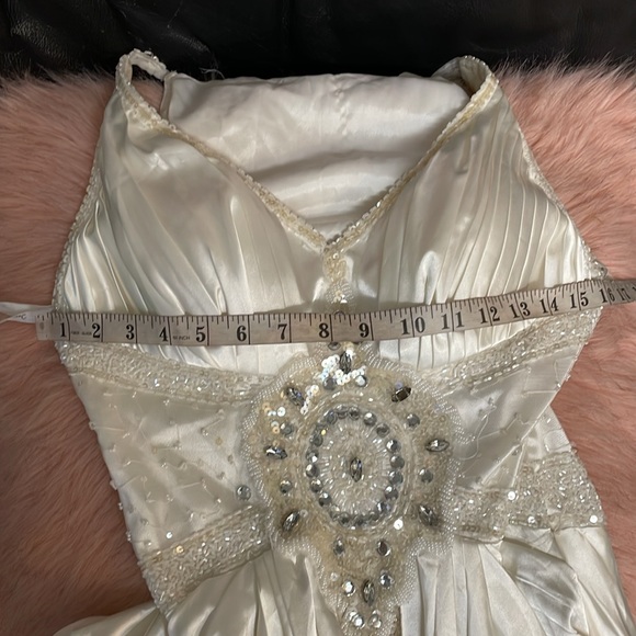 Satin beaded with lace insert gown/ wedding dress - Picture 7 of 13